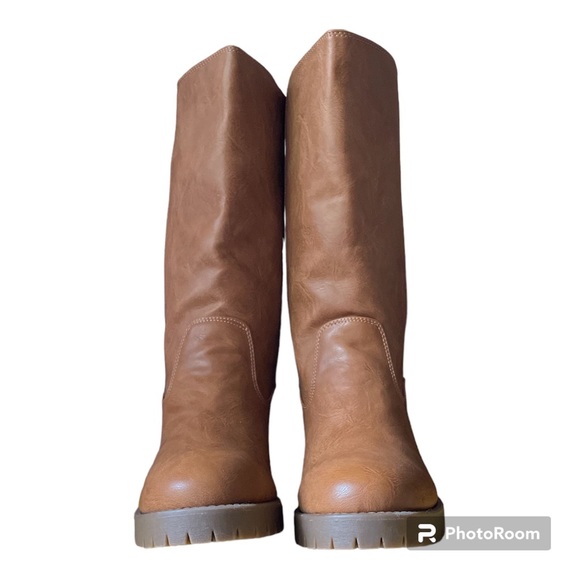 NWT Yellow box size 9 retro look boots - Picture 5 of 5